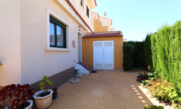 Resale - Townhouse -
Ciudad Quesada - Doña Pepa