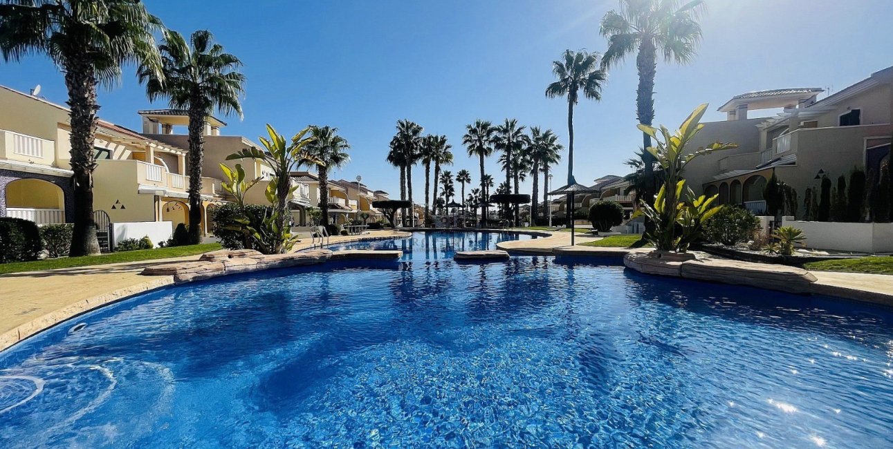 Resale - Townhouse -
Ciudad Quesada - Doña Pepa