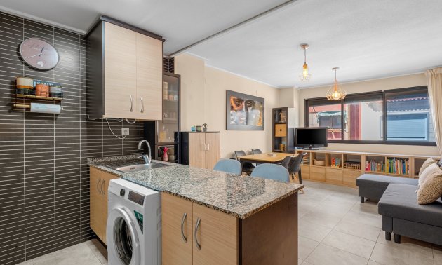 Resale - Apartment / flat -
Alicante - Alicante - City