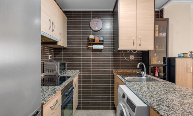 Resale - Apartment / flat -
Alicante - Alicante - City