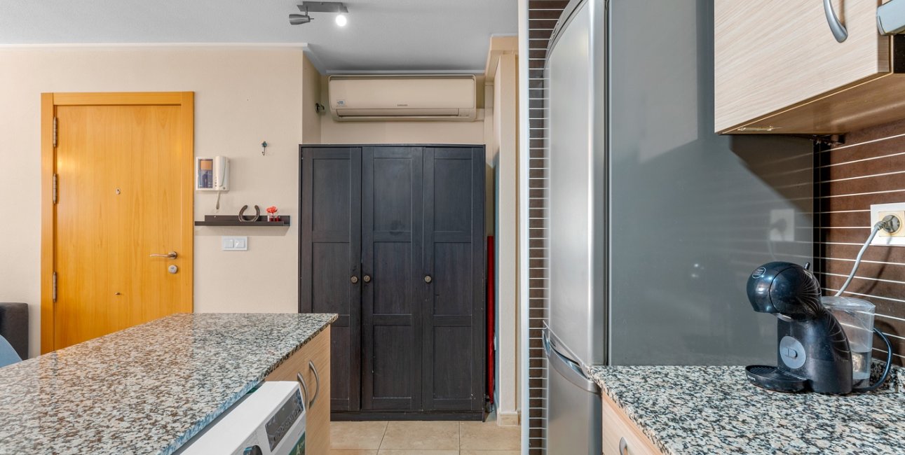 Resale - Apartment / flat -
Alicante - Alicante - City