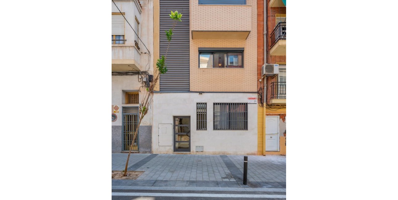 Resale - Apartment / flat -
Alicante - Alicante - City