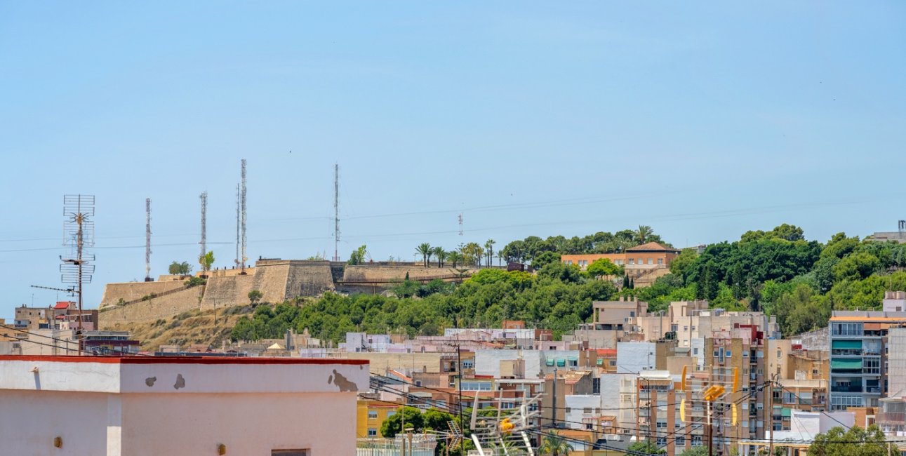 Resale - Apartment / flat -
Alicante - Alicante - City