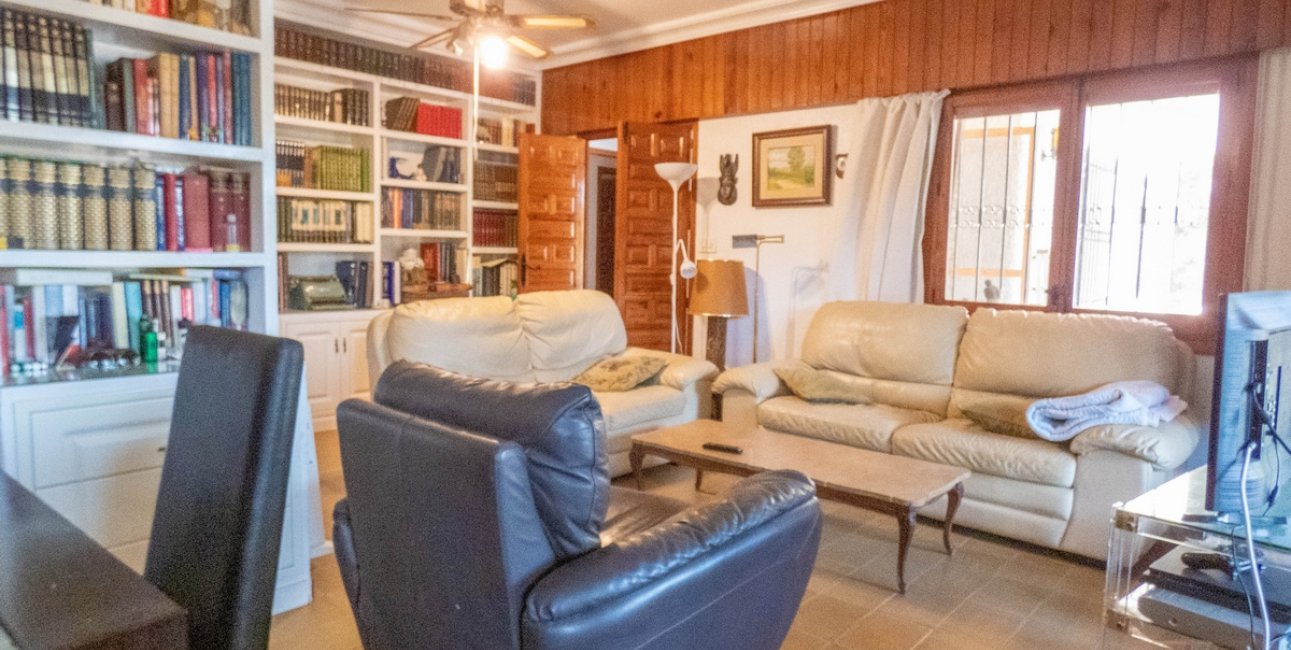 Resale - Villa -
Orihuela Costa - Dehesa de Campoamor