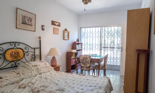Resale - Villa -
Orihuela Costa - Dehesa de Campoamor