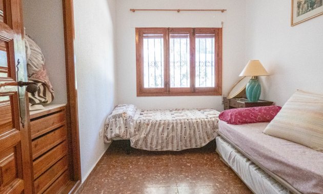 Resale - Villa -
Orihuela Costa - Dehesa de Campoamor