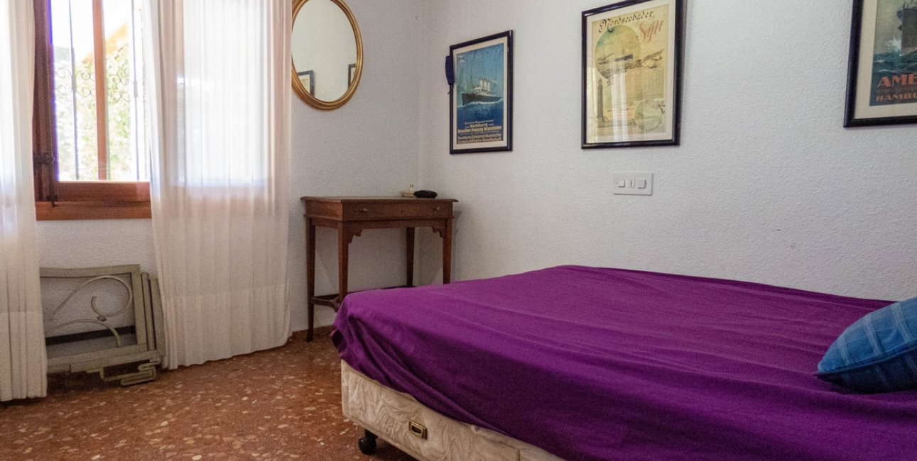 Resale - Villa -
Orihuela Costa - Dehesa de Campoamor