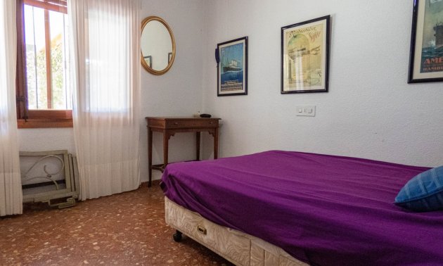 Resale - Villa -
Orihuela Costa - Dehesa de Campoamor