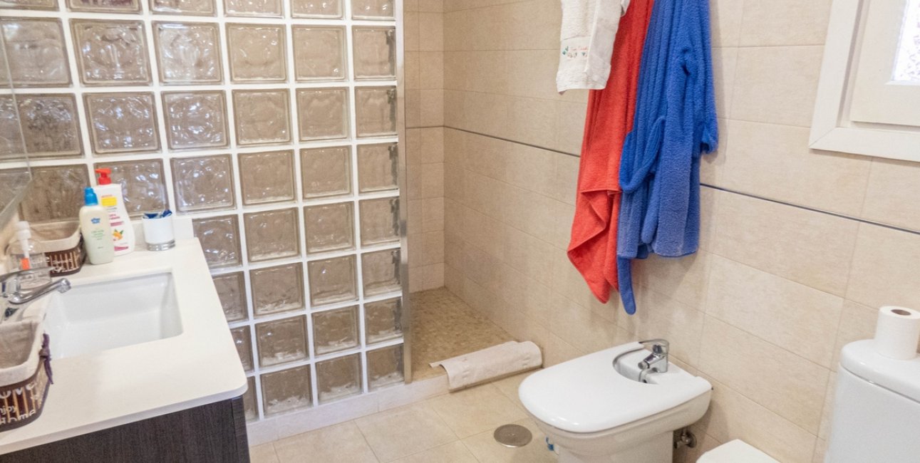 Resale - Villa -
Orihuela Costa - Dehesa de Campoamor