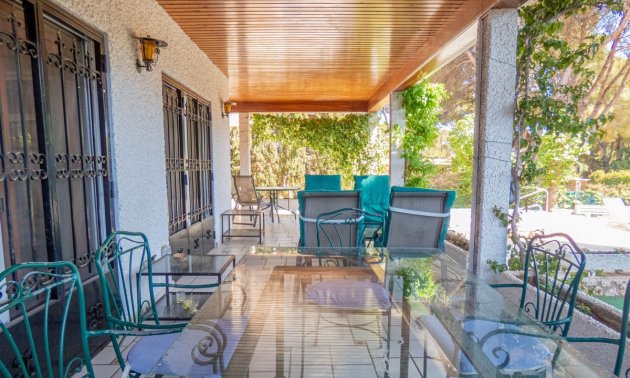 Resale - Villa -
Orihuela Costa - Dehesa de Campoamor
