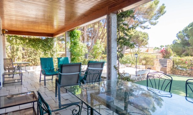 Resale - Villa -
Orihuela Costa - Dehesa de Campoamor