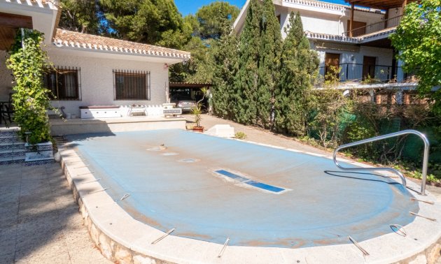 Resale - Villa -
Orihuela Costa - Dehesa de Campoamor
