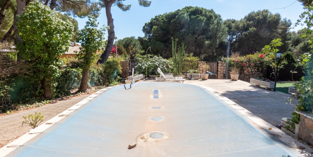 Resale - Villa -
Orihuela Costa - Dehesa de Campoamor
