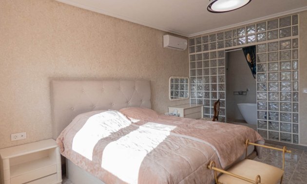 Resale - Country House -
San Miguel de Salinas - San Miguel - Country