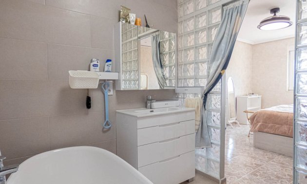 Resale - Country House -
San Miguel de Salinas - San Miguel - Country