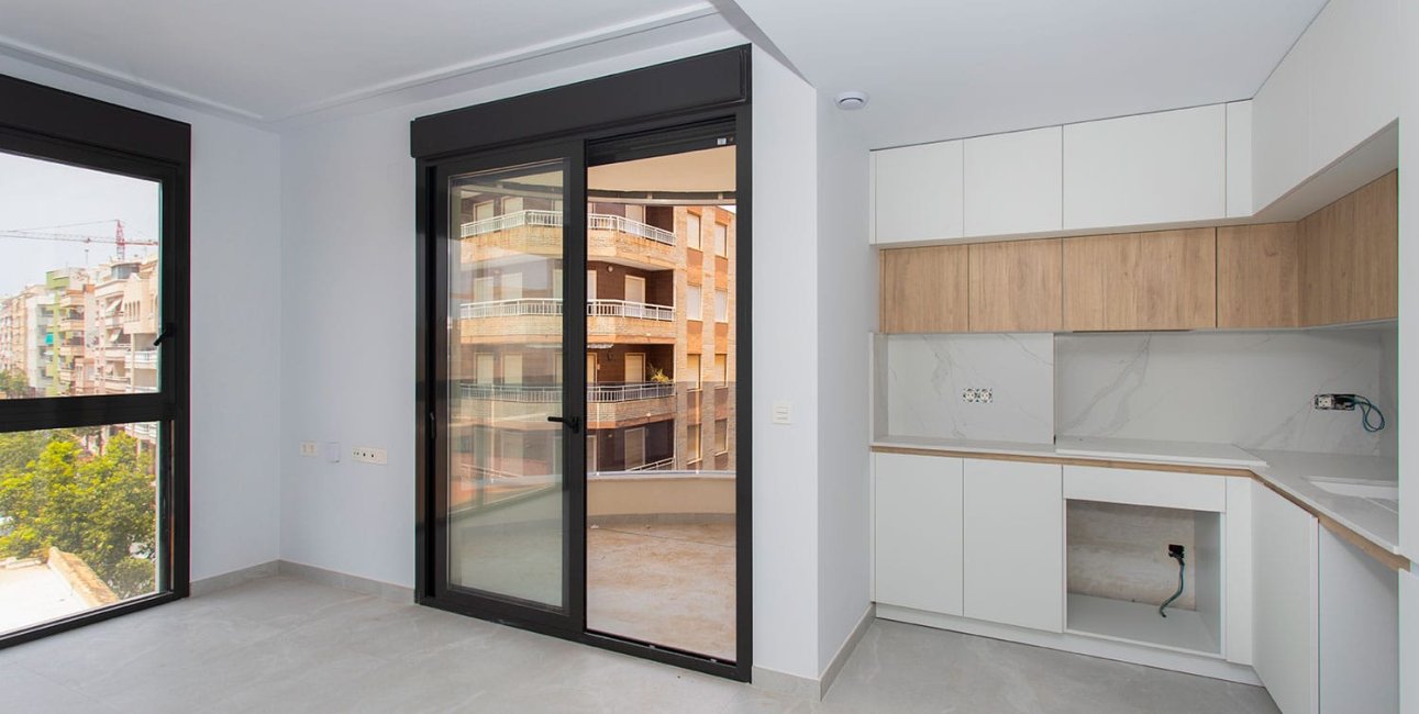 Resale - Apartment / flat -
Torrevieja - Torrevieja - Centre