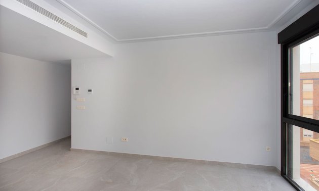 Resale - Apartment / flat -
Torrevieja - Torrevieja - Centre