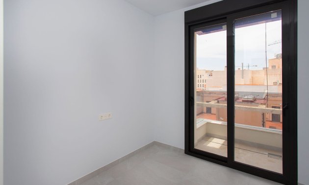 Resale - Apartment / flat -
Torrevieja - Torrevieja - Centre