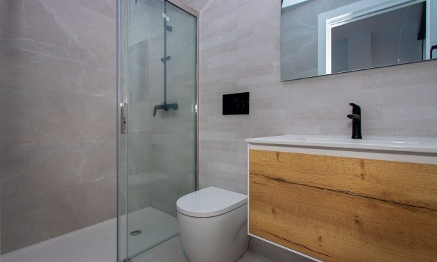 Resale - Apartment / flat -
Torrevieja - Torrevieja - Centre