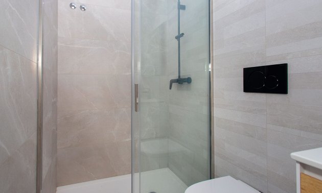 Resale - Apartment / flat -
Torrevieja - Torrevieja - Centre