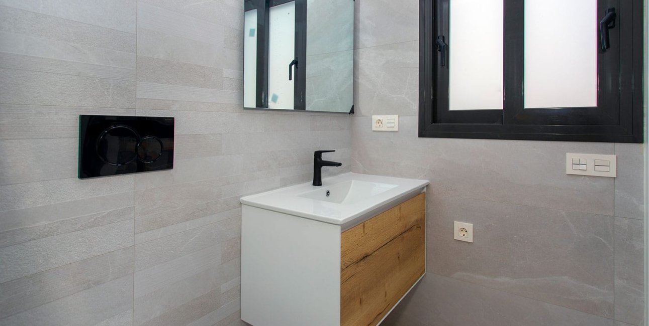 Resale - Apartment / flat -
Torrevieja - Torrevieja - Centre