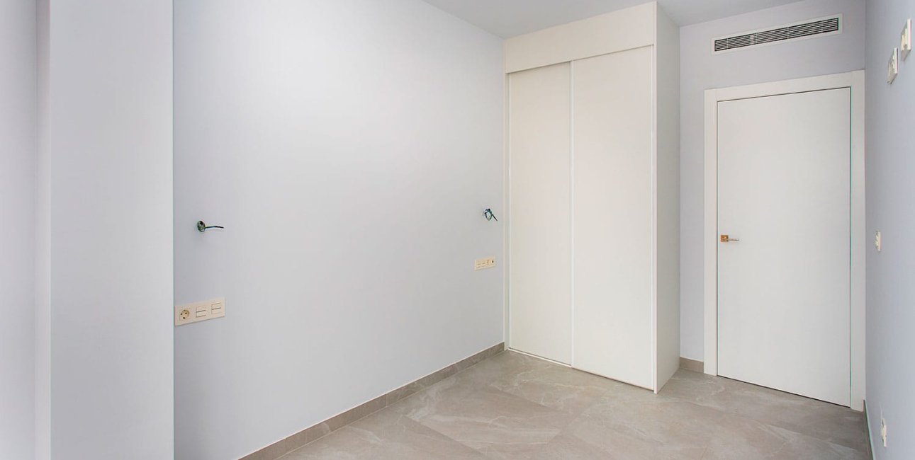 Resale - Apartment / flat -
Torrevieja - Torrevieja - Centre