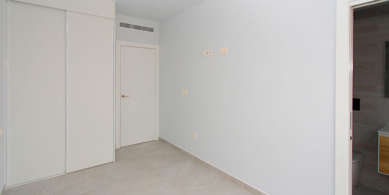 Resale - Apartment / flat -
Torrevieja - Torrevieja - Centre