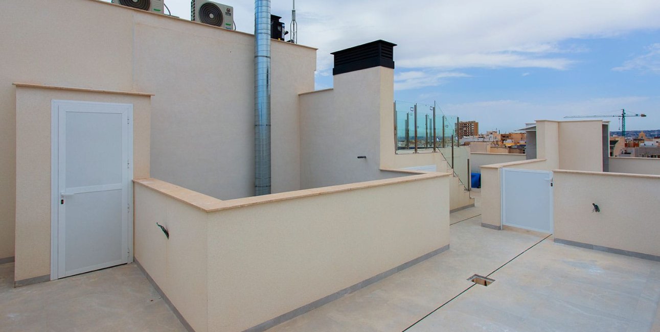 Resale - Apartment / flat -
Torrevieja - Torrevieja - Centre