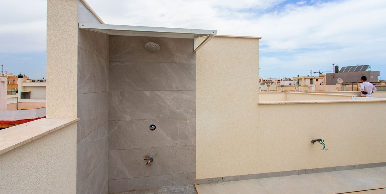 Resale - Apartment / flat -
Torrevieja - Torrevieja - Centre