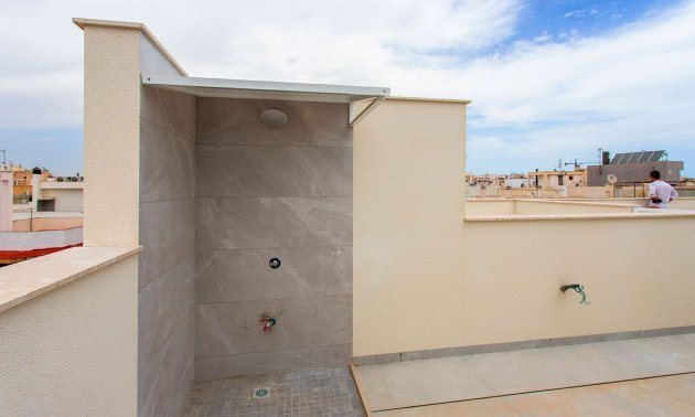 Resale - Apartment / flat -
Torrevieja - Torrevieja - Centre