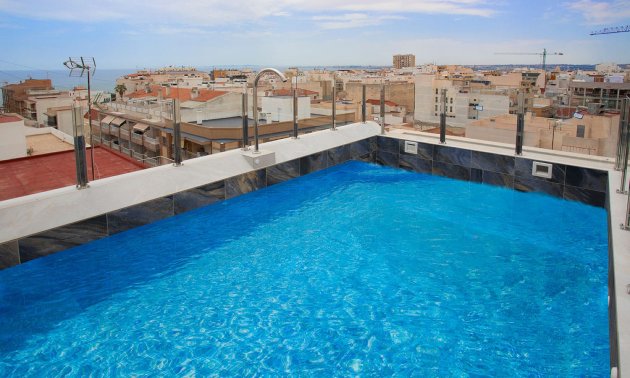 Resale - Apartment / flat -
Torrevieja - Torrevieja - Centre