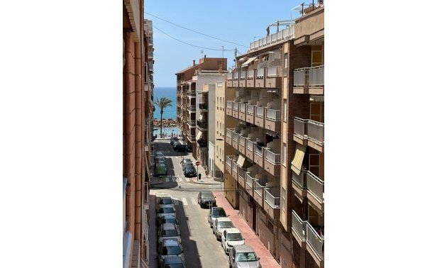 Resale - Apartment / flat -
Torrevieja - Torrevieja - Centre