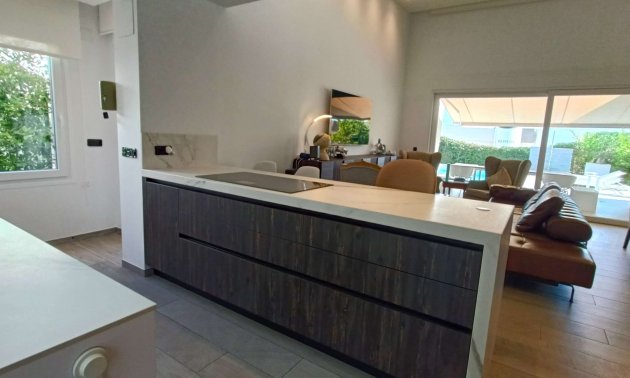 Resale - Villa -
Algorfa - La Finca Golf Resort