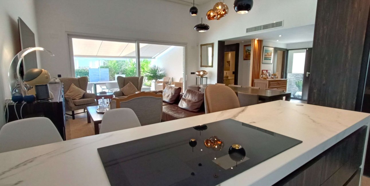 Resale - Villa -
Algorfa - La Finca Golf Resort