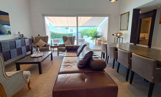 Resale - Villa -
Algorfa - La Finca Golf Resort