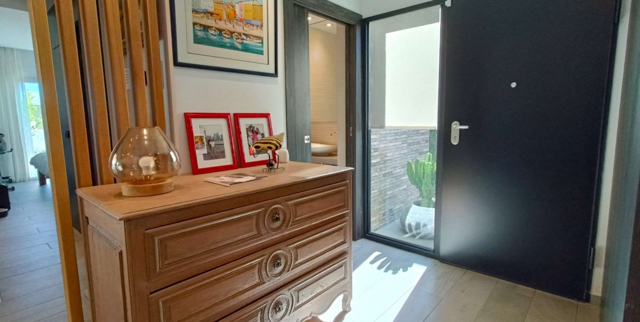 Resale - Villa -
Algorfa - La Finca Golf Resort