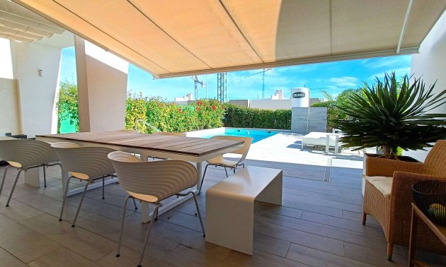 Resale - Villa -
Algorfa - La Finca Golf Resort