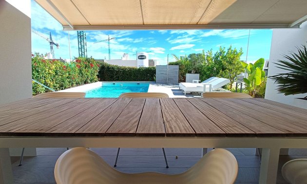 Resale - Villa -
Algorfa - La Finca Golf Resort