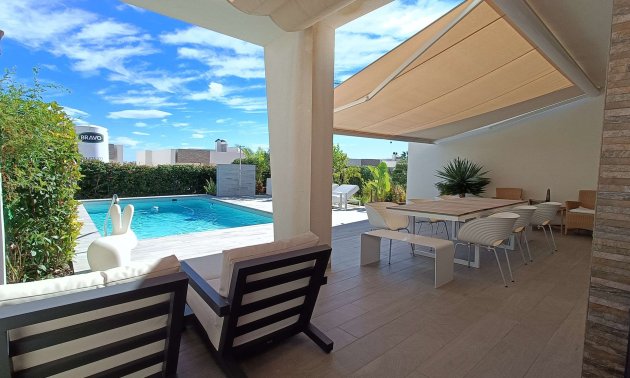 Resale - Villa -
Algorfa - La Finca Golf Resort