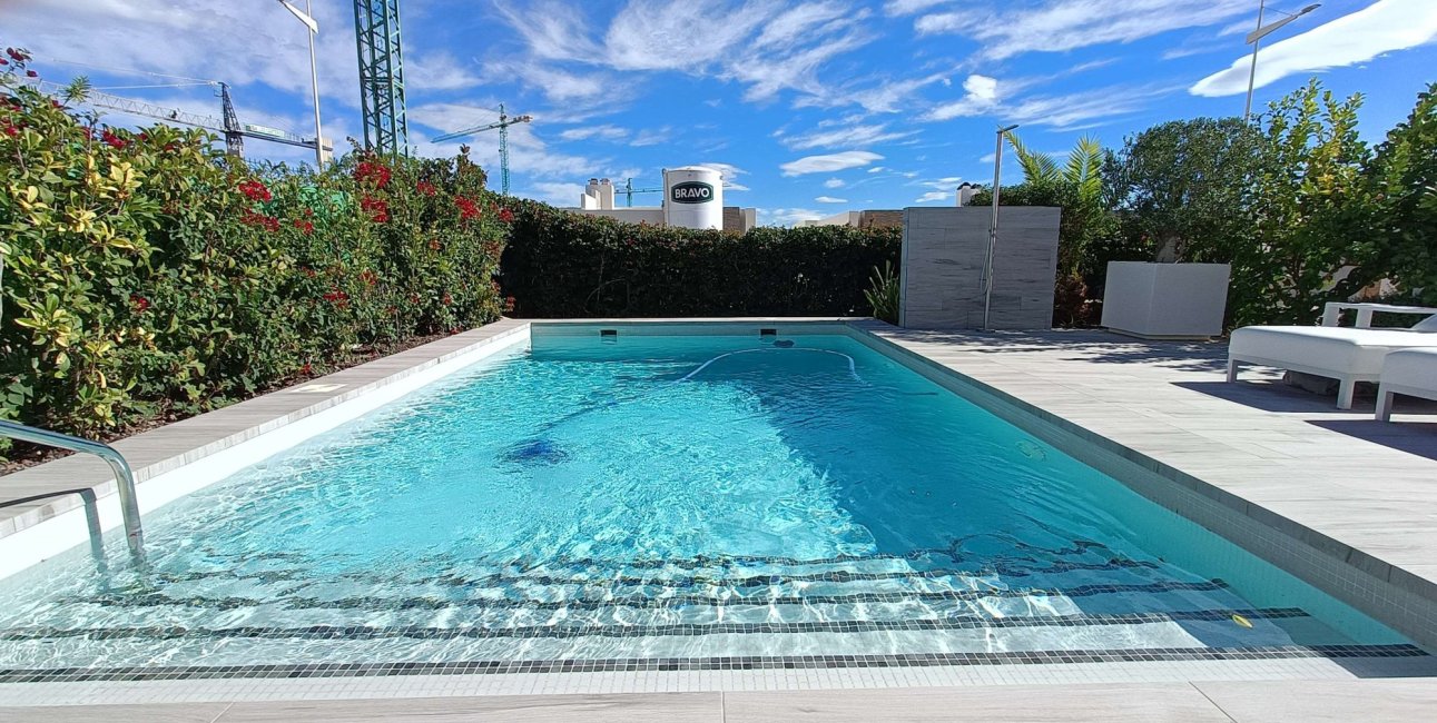 Resale - Villa -
Algorfa - La Finca Golf Resort