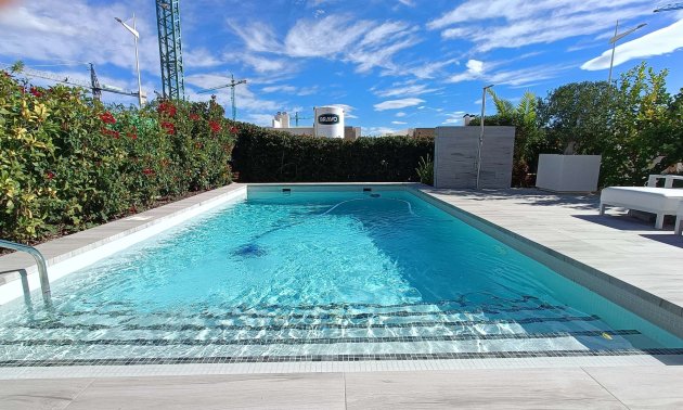 Resale - Villa -
Algorfa - La Finca Golf Resort