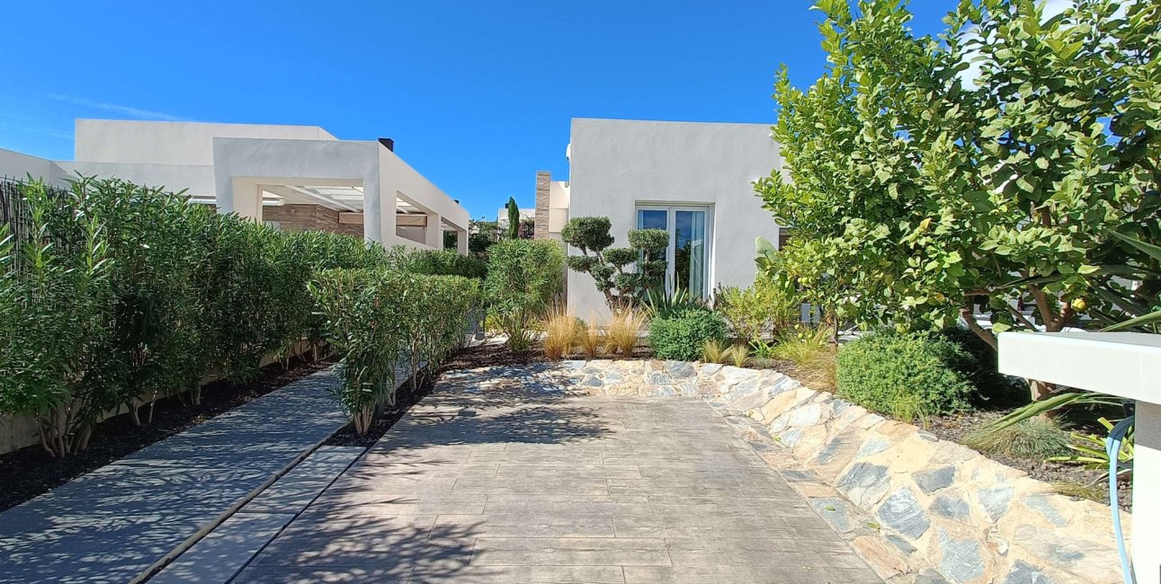 Resale - Villa -
Algorfa - La Finca Golf Resort