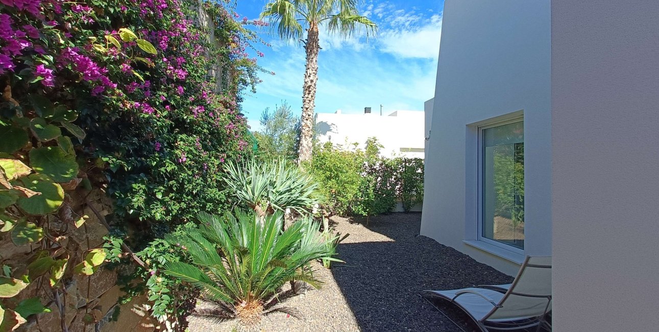 Resale - Villa -
Algorfa - La Finca Golf Resort
