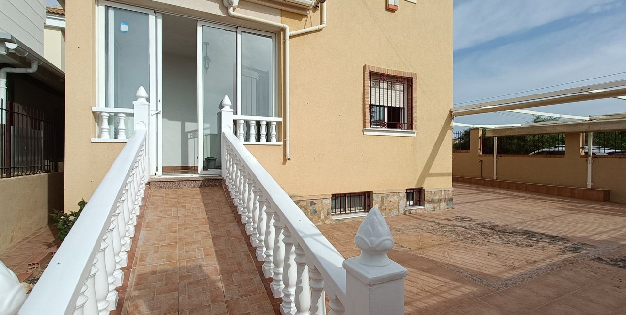 Resale - Villa -
Orihuela Costa - Lomas de Don Juan