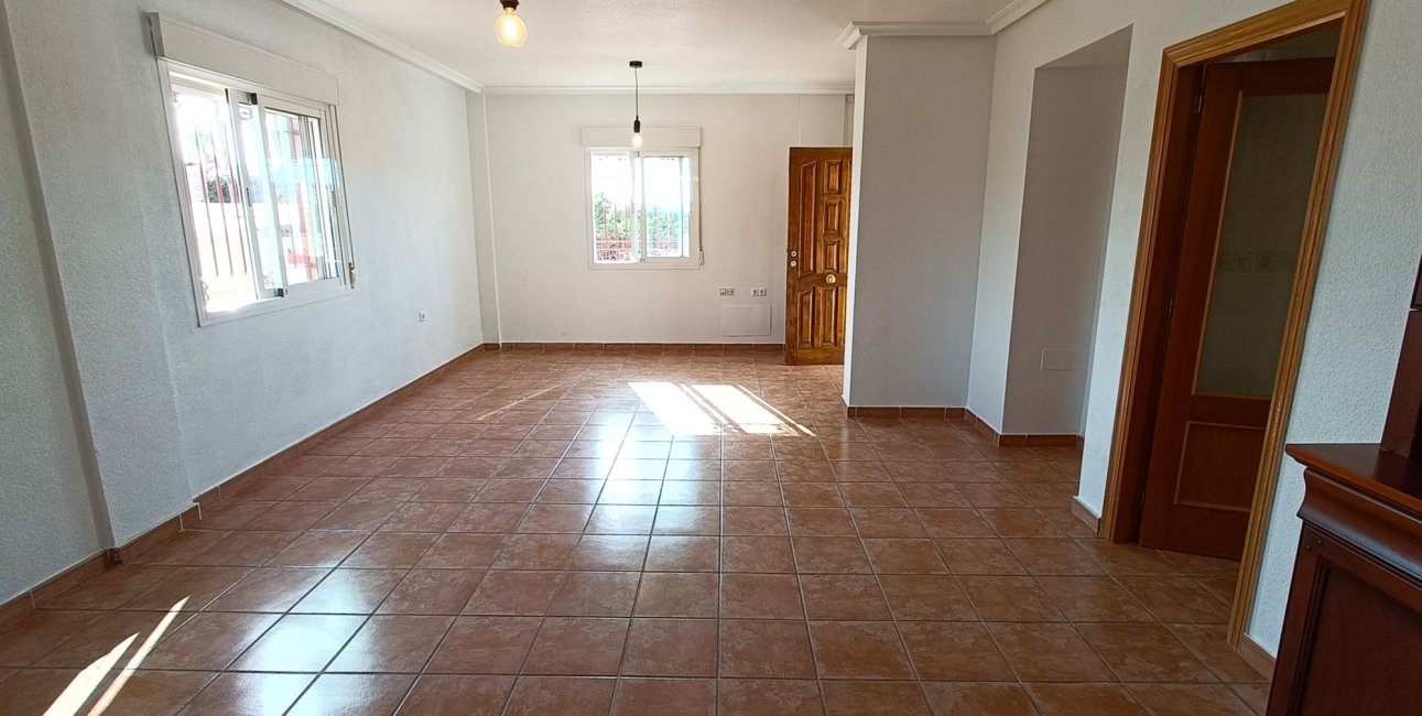 Resale - Villa -
Orihuela Costa - Lomas de Don Juan