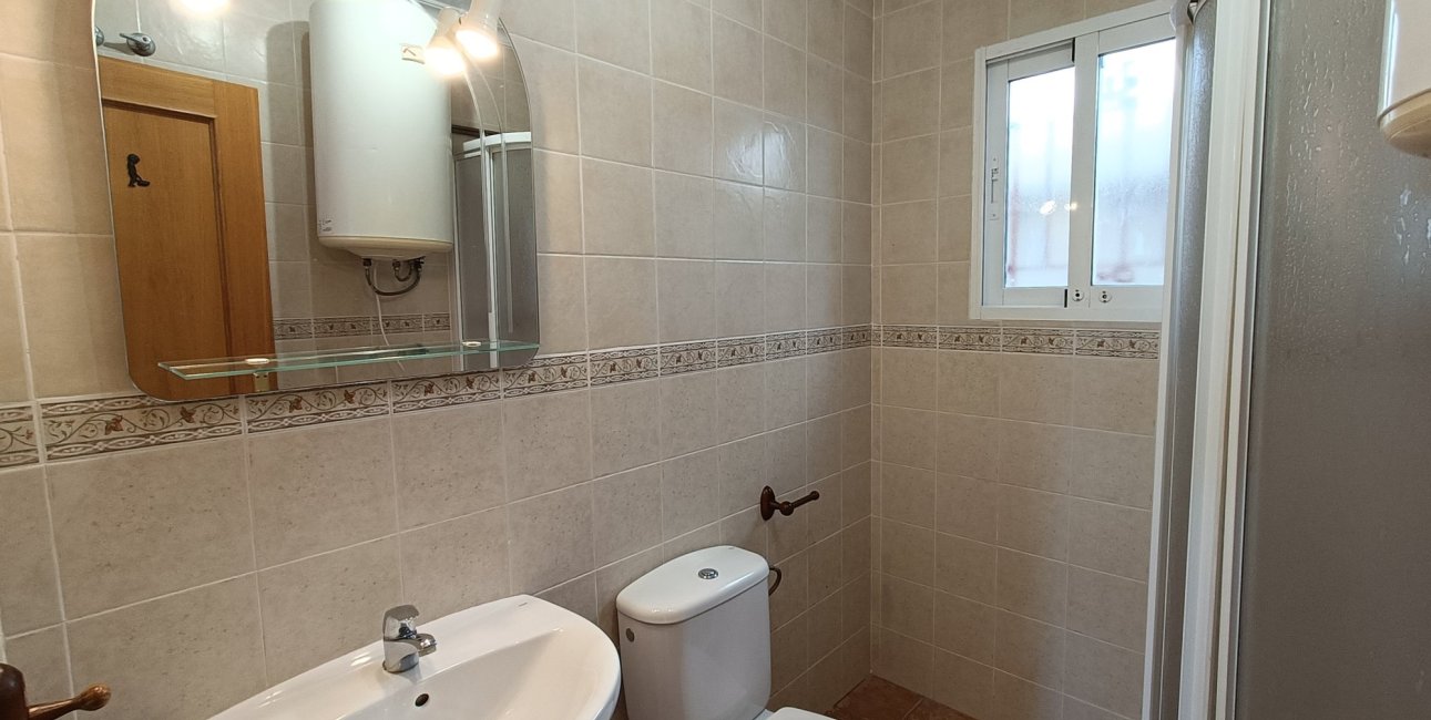 Resale - Villa -
Orihuela Costa - Lomas de Don Juan