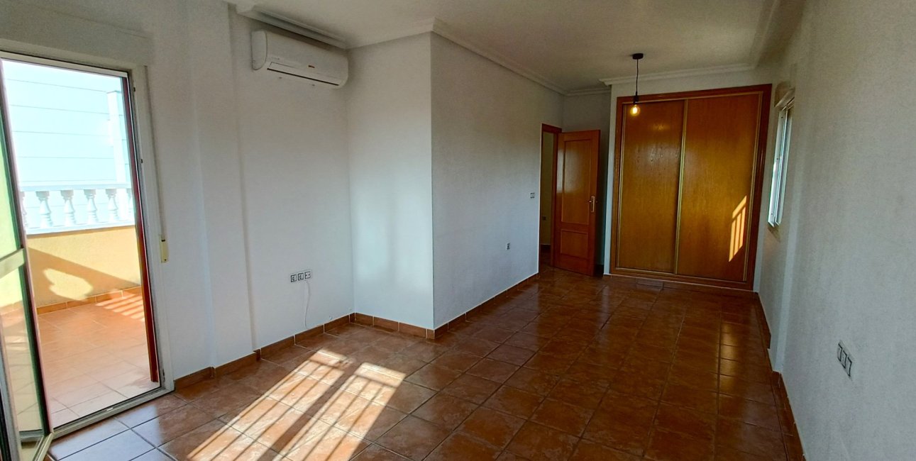Resale - Villa -
Orihuela Costa - Lomas de Don Juan