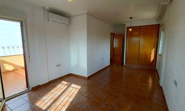 Resale - Villa -
Orihuela Costa - Lomas de Don Juan