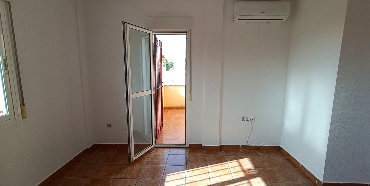 Resale - Villa -
Orihuela Costa - Lomas de Don Juan