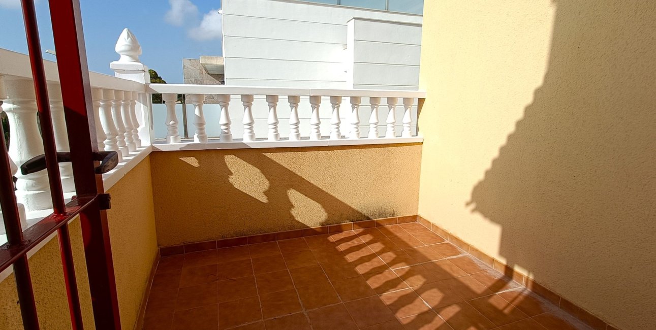 Resale - Villa -
Orihuela Costa - Lomas de Don Juan